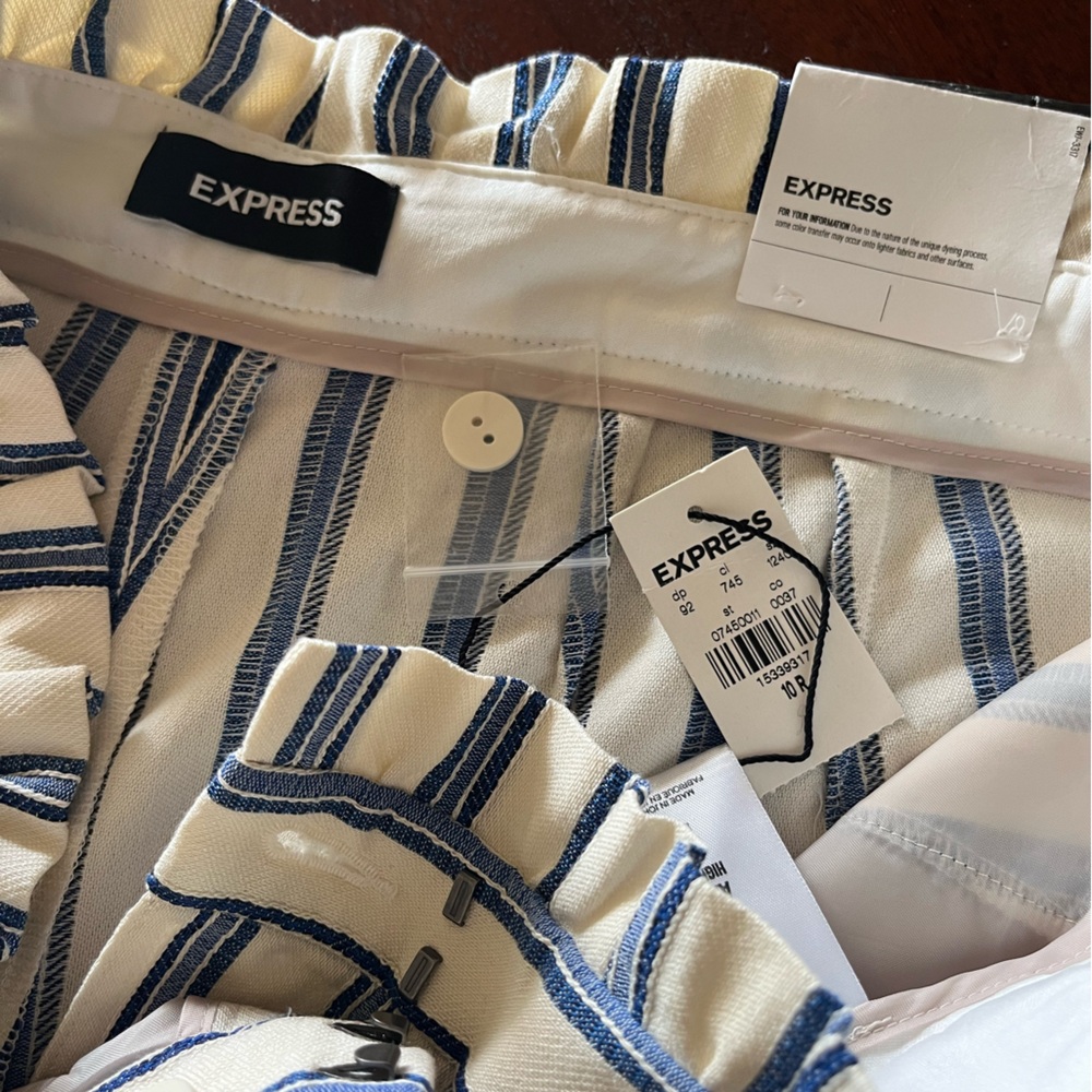 Express NEW ankle, high rise, “paperbag”ruffled waist, 10R pant - Picture 13 of 15